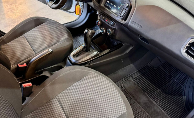 GM - Chevrolet PRISMA Sed. LT 1.4 8V FlexPower 4p Aut. 2018 Flex-10