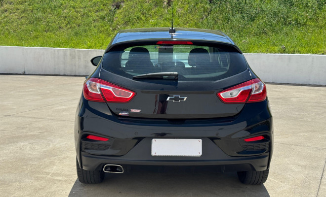 CRUZE Sport LT 1.4 TB Aut. 2019 – O hatch esportivo que combina performance e sofisticação!-1
