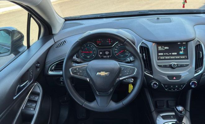 CRUZE Sport LT 1.4 TB Aut. 2019 – O hatch esportivo que combina performance e sofisticação!-11