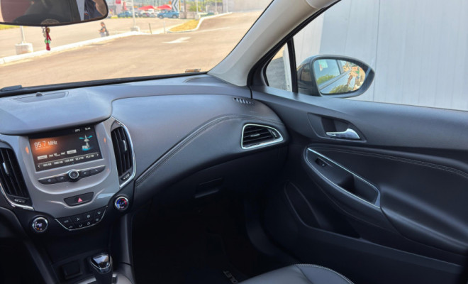 CRUZE Sport LT 1.4 TB Aut. 2019 – O hatch esportivo que combina performance e sofisticação!-9