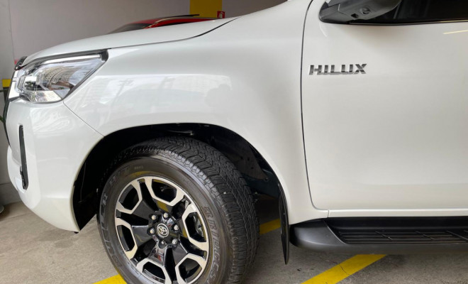 Toyota Hilux CD SRX 2.8 TDI 16V 4x4 Diesel Aut. 2024-3