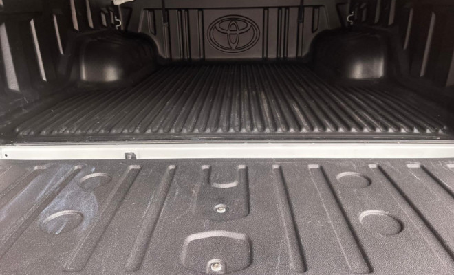 Toyota Hilux CD SRX 2.8 TDI 16V 4x4 Diesel Aut. 2024-5