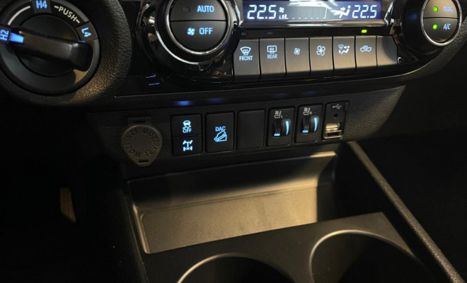 Toyota Hilux CD SRX 2.8 TDI 16V 4x4 Diesel Aut. 2024-10