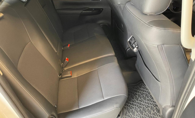 Toyota Hilux CD SRX 2.8 TDI 16V 4x4 Diesel Aut. 2024-14