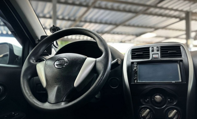 Nissan VERSA 1.0 12V FlexStart 4p Mec. 2017 Flex-2