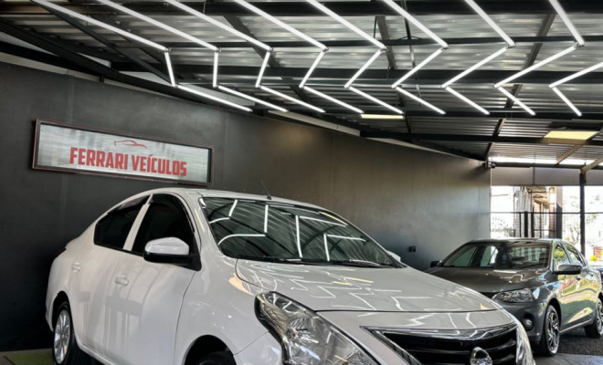 Nissan VERSA 1.0 12V FlexStart 4p Mec. 2017 Flex