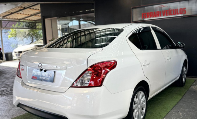 Nissan VERSA 1.0 12V FlexStart 4p Mec. 2017 Flex-8