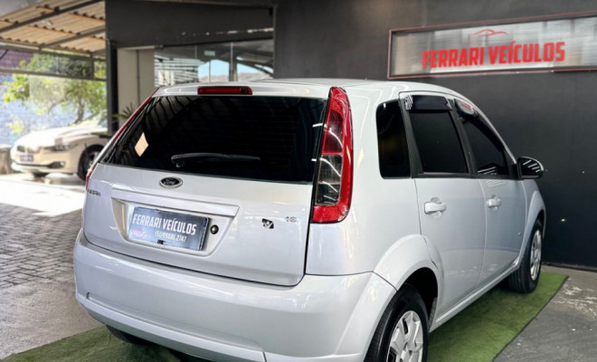 Ford Fiesta 1.6 16V Flex Mec. 5p 2014 Flex-10