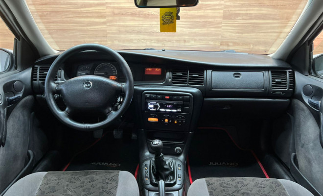 ( REPASSE ) GM - Chevrolet Vectra GLS/Expres.2.2/ 2.0 e 2.0 CD 8V 2002 Gasolina-4