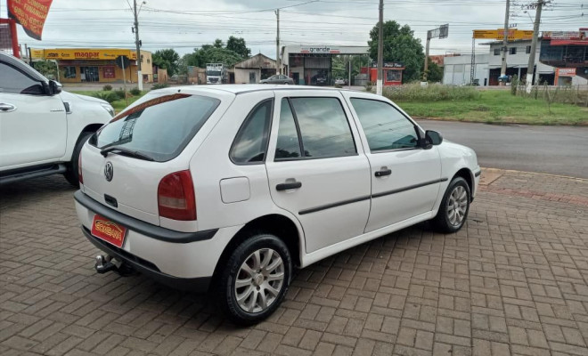 VW - VolksWagen Gol 1.8 Mi 4p 2001 Gasolina-0