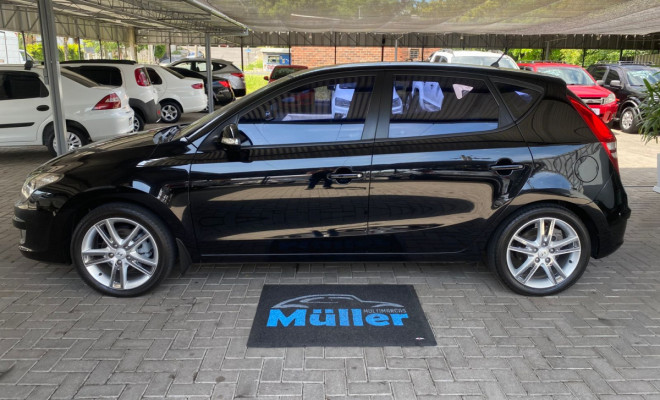 Hyundai i30 2.0 16V 145cv 5p Aut. 2011 Gasolina-9