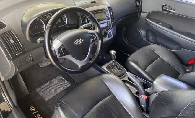 Hyundai i30 2.0 16V 145cv 5p Aut. 2011 Gasolina-10