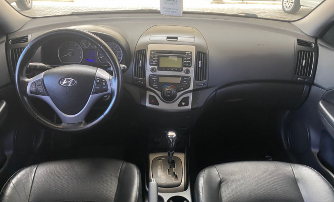 Hyundai i30 2.0 16V 145cv 5p Aut. 2011 Gasolina-12