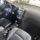 Hyundai i30 2.0 16V 145cv 5p Aut. 2011 Gasolina-11
