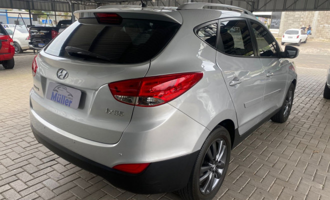 Hyundai ix35 2.0 16V 170cv 2WD/4WD Aut. 2011 Gasolina-5