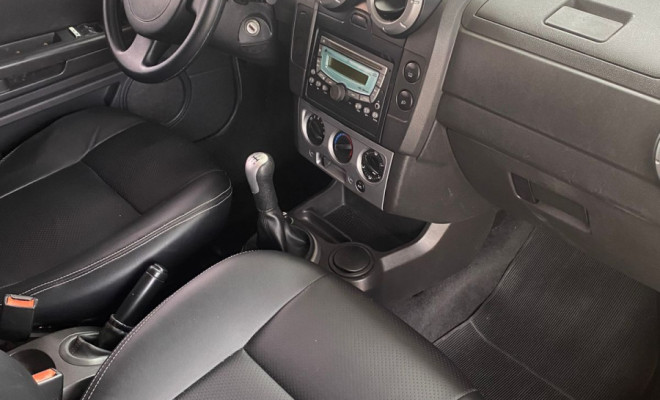 Hyundai ix35 2.0 16V 170cv 2WD/4WD Aut. 2011 Gasolina-12