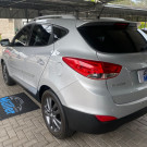 Hyundai ix35 2.0 16V 170cv 2WD/4WD Aut. 2011 Gasolina-3