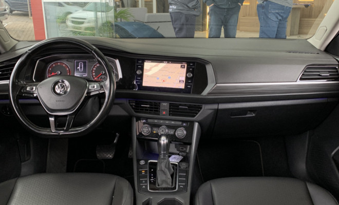 VW - VolksWagen JETTA Comfort. 250 TSI 1.4 Flex 16v Aut. 2019 Flex-6