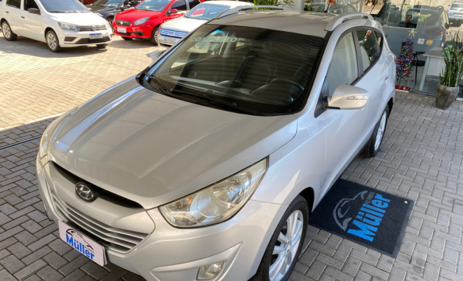 Hyundai ix35 2.0 16V 170cv 2WD/4WD Aut. 2011 Gasolina-8