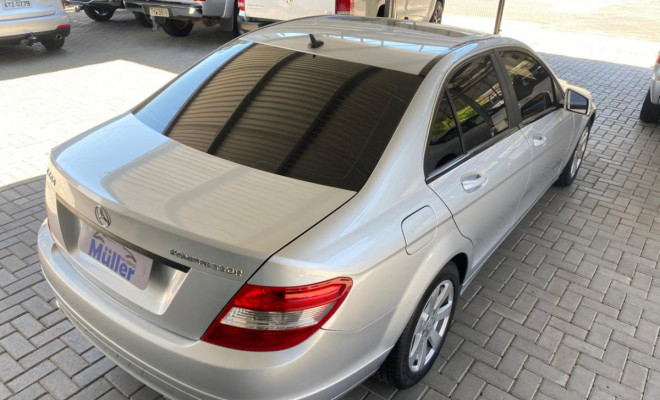 Mercedes-Benz C-200 Kompressor Classic 1.8 16V Aut. 2010 Gasolina-1