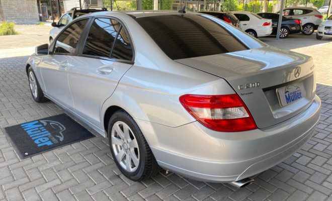 Mercedes-Benz C-200 Kompressor Classic 1.8 16V Aut. 2010 Gasolina-9