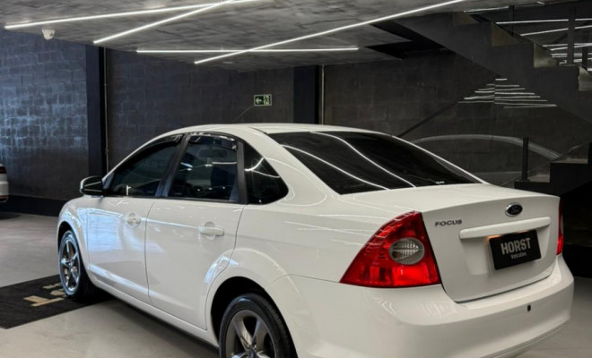 Ford Focus Sedan 1.6 Flex 8V/16V 4p Mec. 2011-7