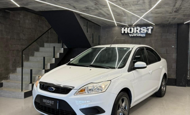 Ford Focus Sedan 1.6 Flex 8V/16V 4p Mec. 2011