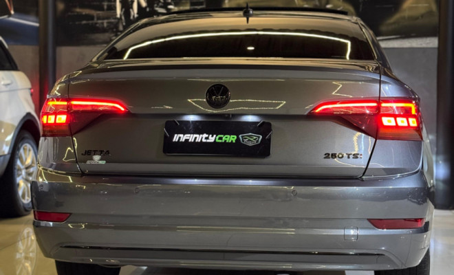 VW - VolksWagen JETTA Comfort. 250 TSI 1.4 Flex 16v Aut. 2020 Flex-7