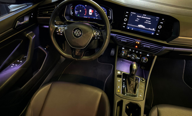 VW - VolksWagen JETTA Comfort. 250 TSI 1.4 Flex 16v Aut. 2020 Flex-11