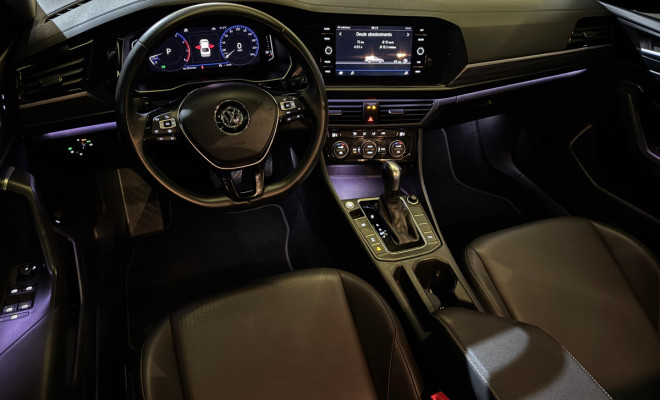 VW - VolksWagen JETTA Comfort. 250 TSI 1.4 Flex 16v Aut. 2020 Flex-10