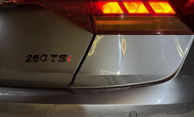 VW - VolksWagen JETTA Comfort. 250 TSI 1.4 Flex 16v Aut. 2020 Flex-4