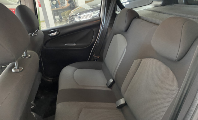 Peugeot 207 SW XR Sport 1.4 Flex 2012-10