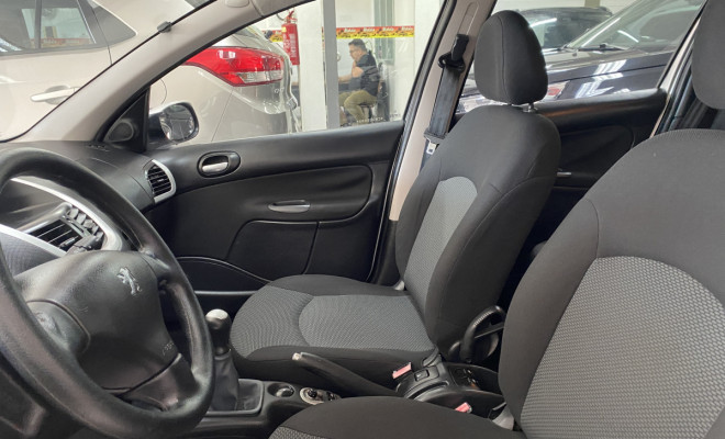 Peugeot 207 SW XR Sport 1.4 Flex 2012-8