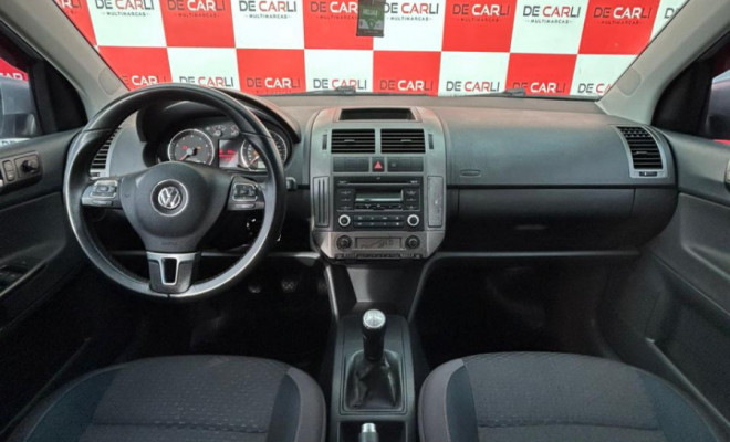 VW - VolksWagen Polo Sed./Sed. COMF. 2.0/2.0 Flex 8V 4p 2014 Flex-7