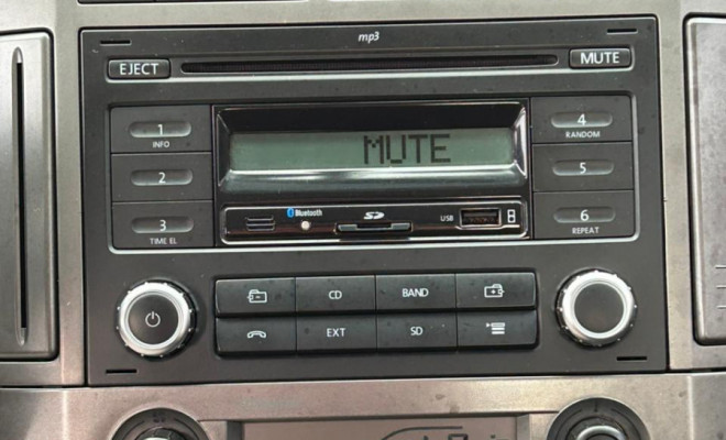 VW - VolksWagen Polo Sed./Sed. COMF. 2.0/2.0 Flex 8V 4p 2014 Flex-9