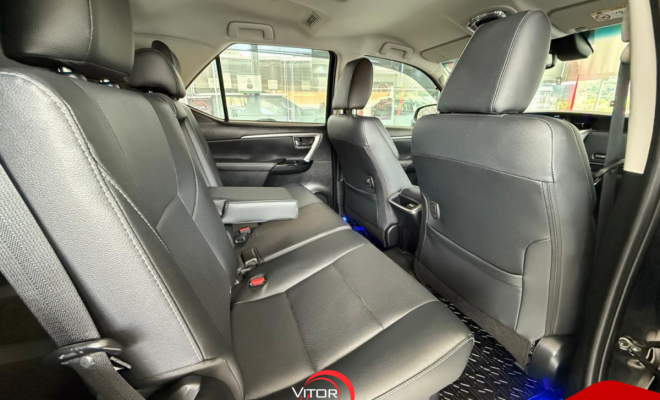 Toyota Hilux SW4 SRX 4x4 2.8 TDI 16V Dies. Aut. 2023 Diesel-8