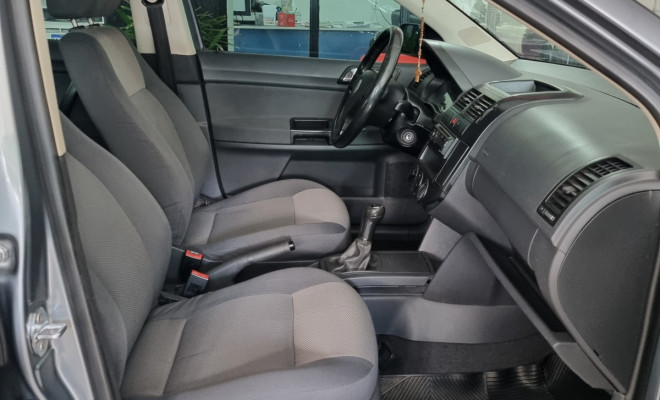 VW - VolksWagen Polo Sedan 1.6 Mi Total Flex 8V 4p 2008 Flex-7