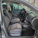 VW - VolksWagen Polo Sedan 1.6 Mi Total Flex 8V 4p 2008 Flex-7