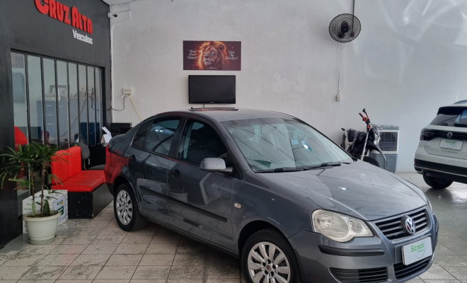 VW - VolksWagen Polo Sedan 1.6 Mi Total Flex 8V 4p 2008 Flex-1