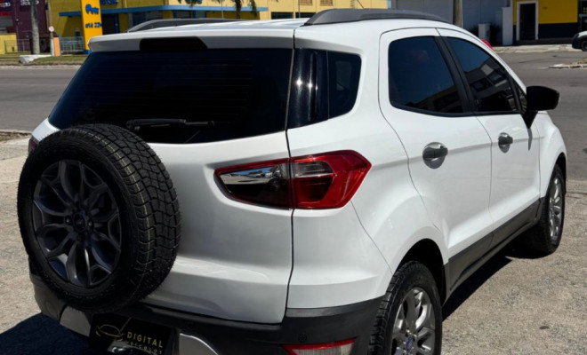 Ford EcoSport FREESTYLE 1.6 16V Flex 5p 2014 Flex-2