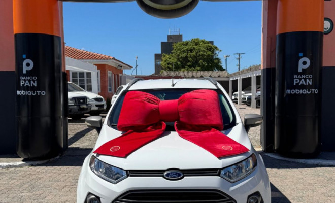 Ford EcoSport FREESTYLE 1.6 16V Flex 5p 2014 Flex