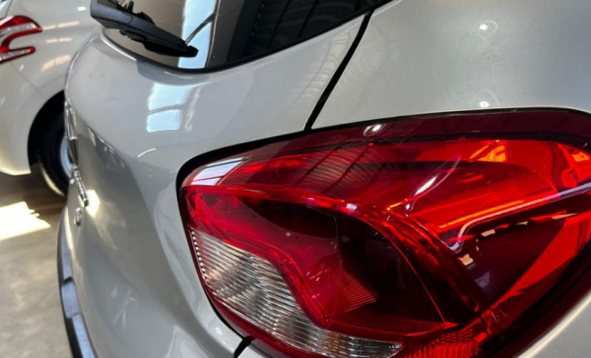 Renault KWID Zen 1.0 Flex 12V 5p Mec. 2022 Flex-2