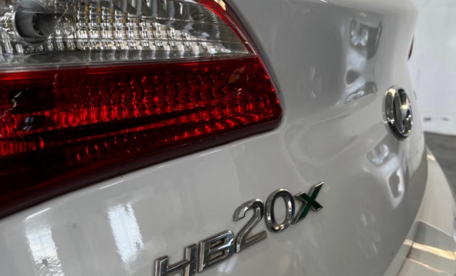 Hyundai HB20X Premium 1.6 Flex 16V Mec. 2014 Flex-3