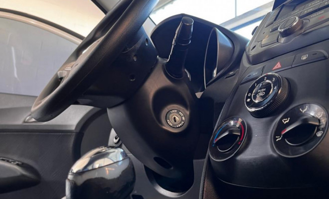 Hyundai HB20X Premium 1.6 Flex 16V Mec. 2014 Flex-6