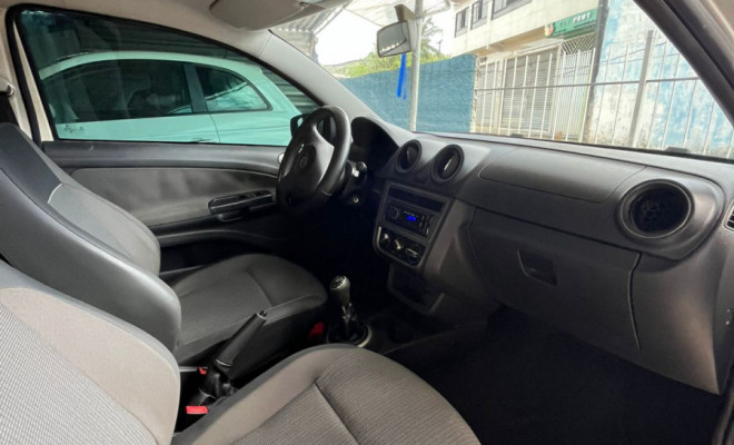 VW - VolksWagen Saveiro 1.6 Mi/ 1.6 Mi Total Flex 8V 2014 Flex-5