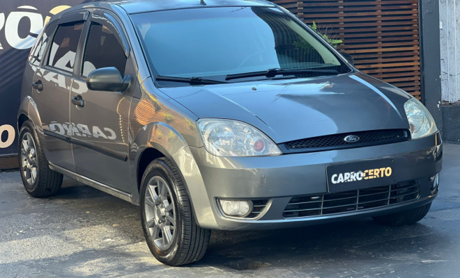 Ford Fiesta Street/ Action 1.0 8v 5p 2004 Gasolina-1