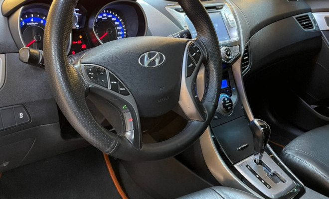 Hyundai Elantra GLS 2.0  Aut. 2014 Flex  C/ teto solar  TOP DE LINHA-8