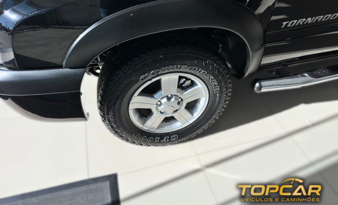 GM - Chevrolet S10 P-Up Tornado 2.8 TDI 4x2/4x4 CD Dies 2011 Diesel-8