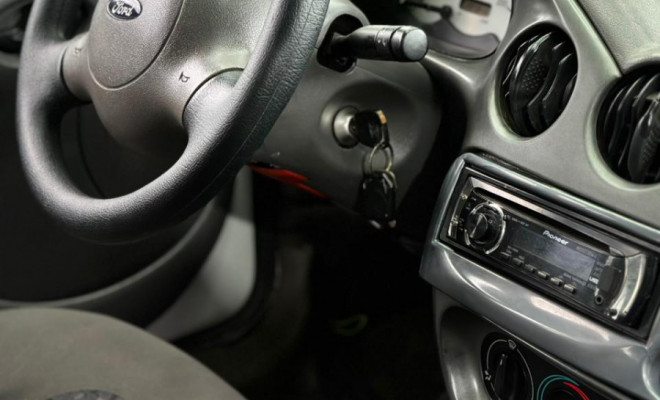 Ford Ka GL Image 1.0i/ 1.0i Zetec Rocam 2001 Gasolina-8