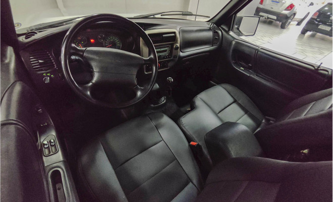 Ford Ranger XLS 2.3 16V 145cv/150cv 4x2 CS 2011 Gasolina-10